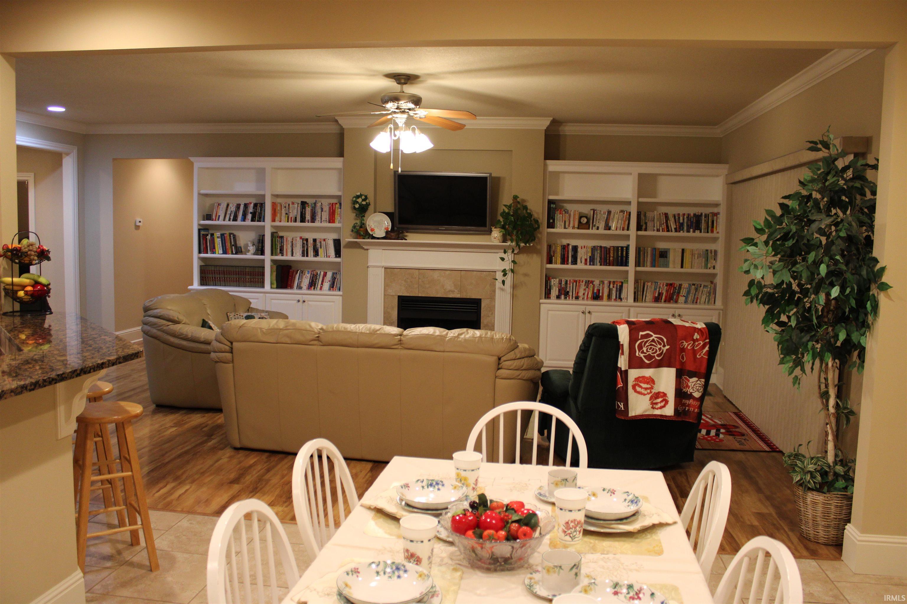 4208 Huntington Ridge Circle Newburgh, IN 47630 - Photo 9 of 36 Gallery Image 9
