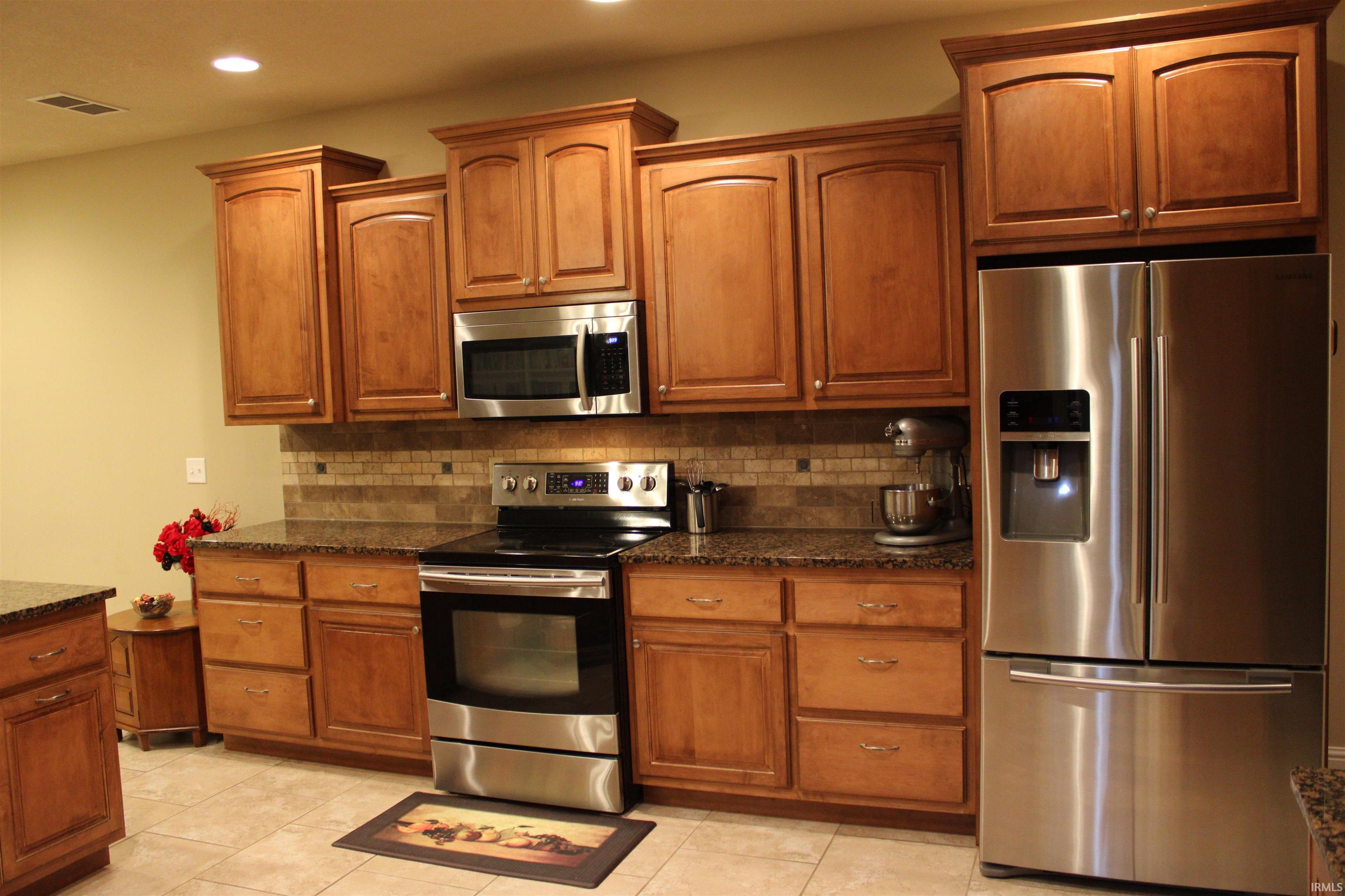 4208 Huntington Ridge Circle Newburgh, IN 47630 - Photo 10 of 36 Gallery Image 10