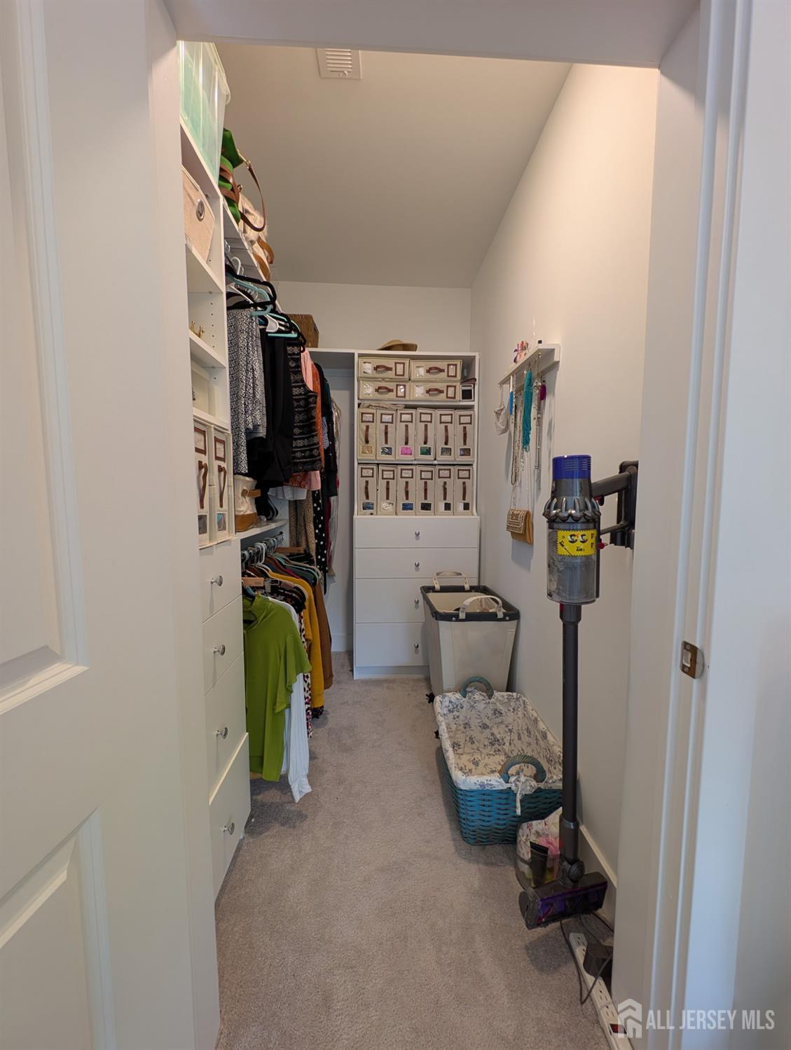 1138 Vanderbergh Boulevard Monroe Township, NJ 08831 - Photo 29 of 38