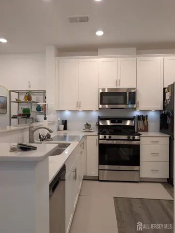 $3,000 | 1138 Vanderbergh Boulevard, Monroe Township, NJ 08831