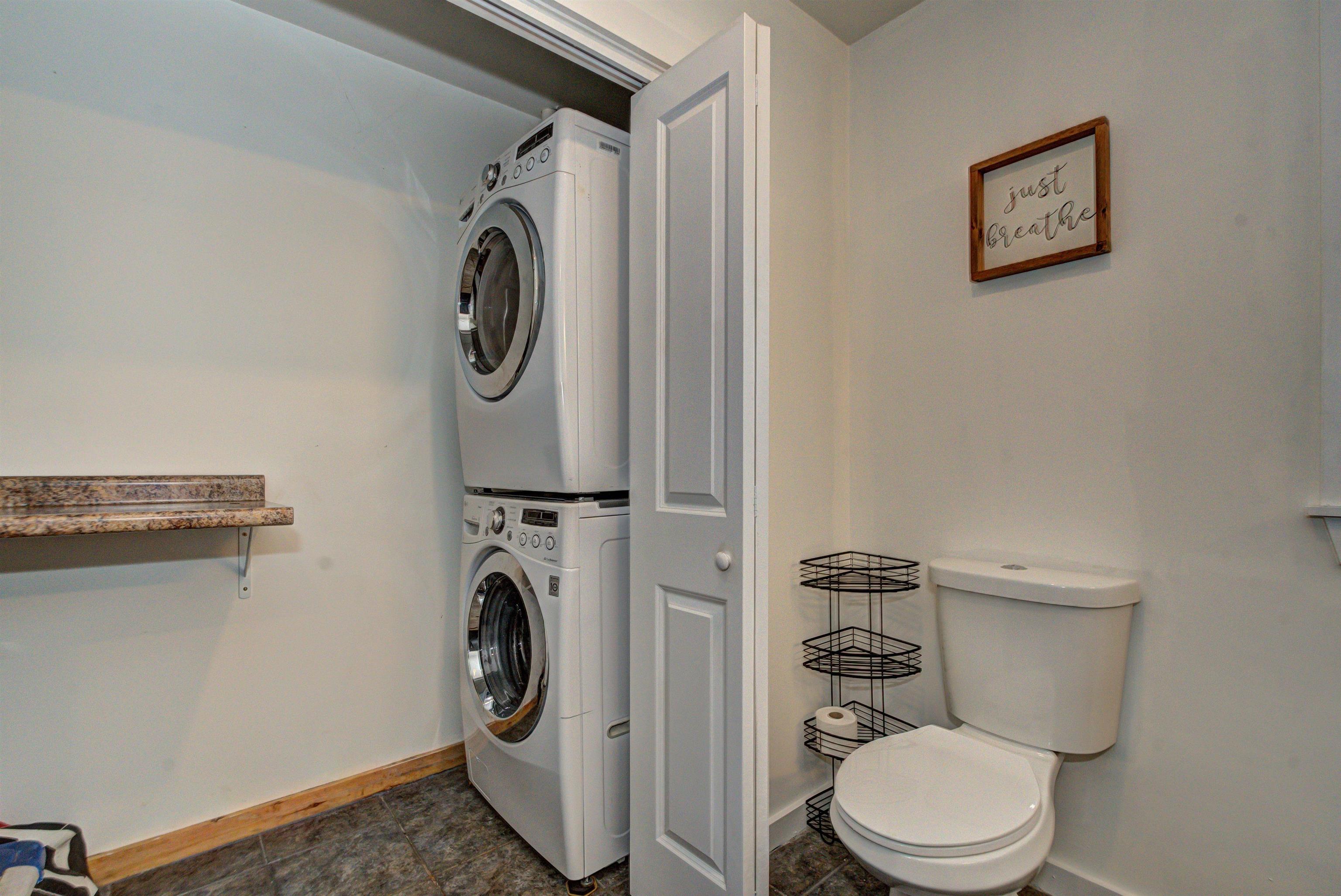 2085 Wellington Road Manchester, NH 03104 - Photo 14 of 27 Gallery Image 14