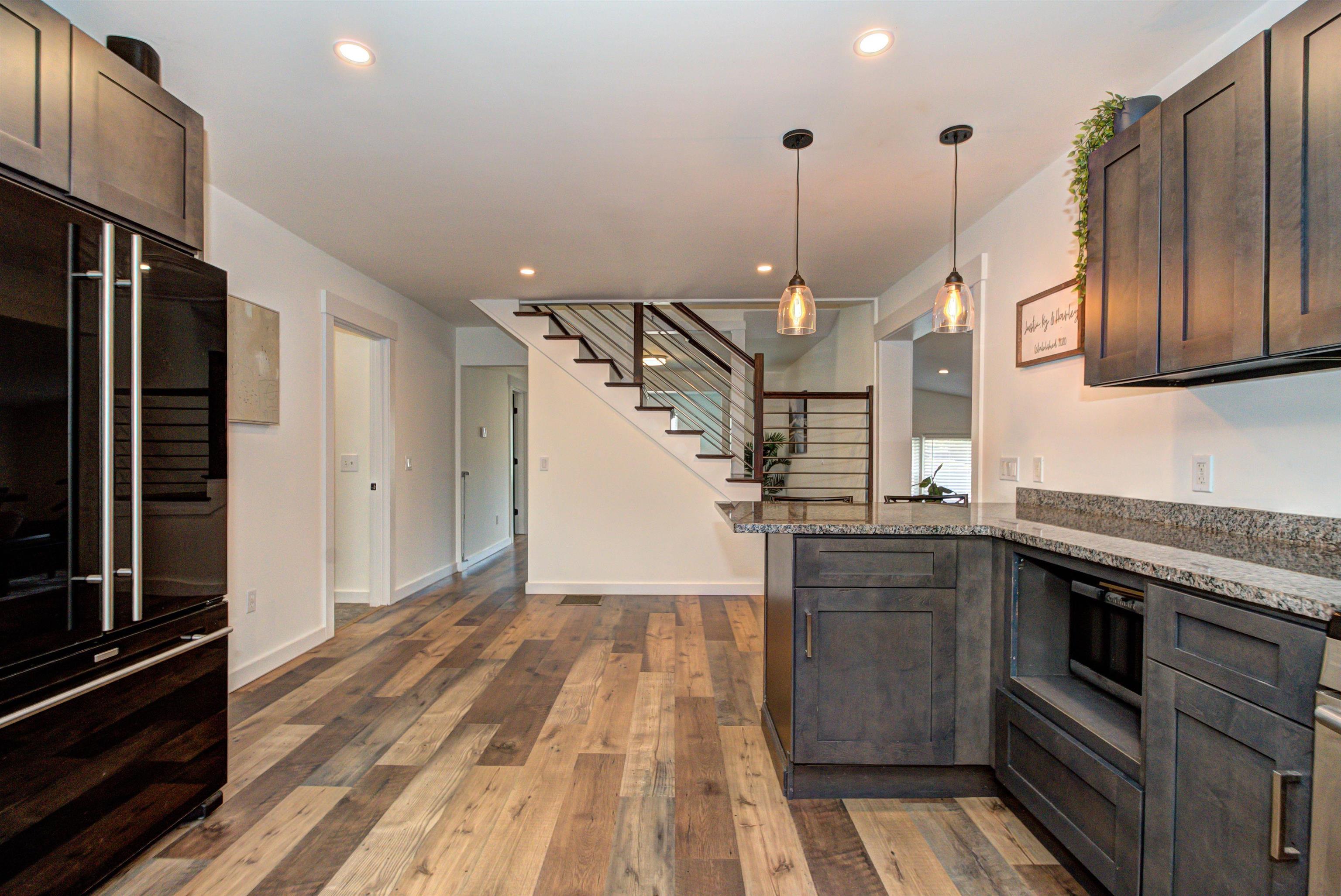 2085 Wellington Road Manchester, NH 03104 - Photo 7 of 27 Gallery Image 7