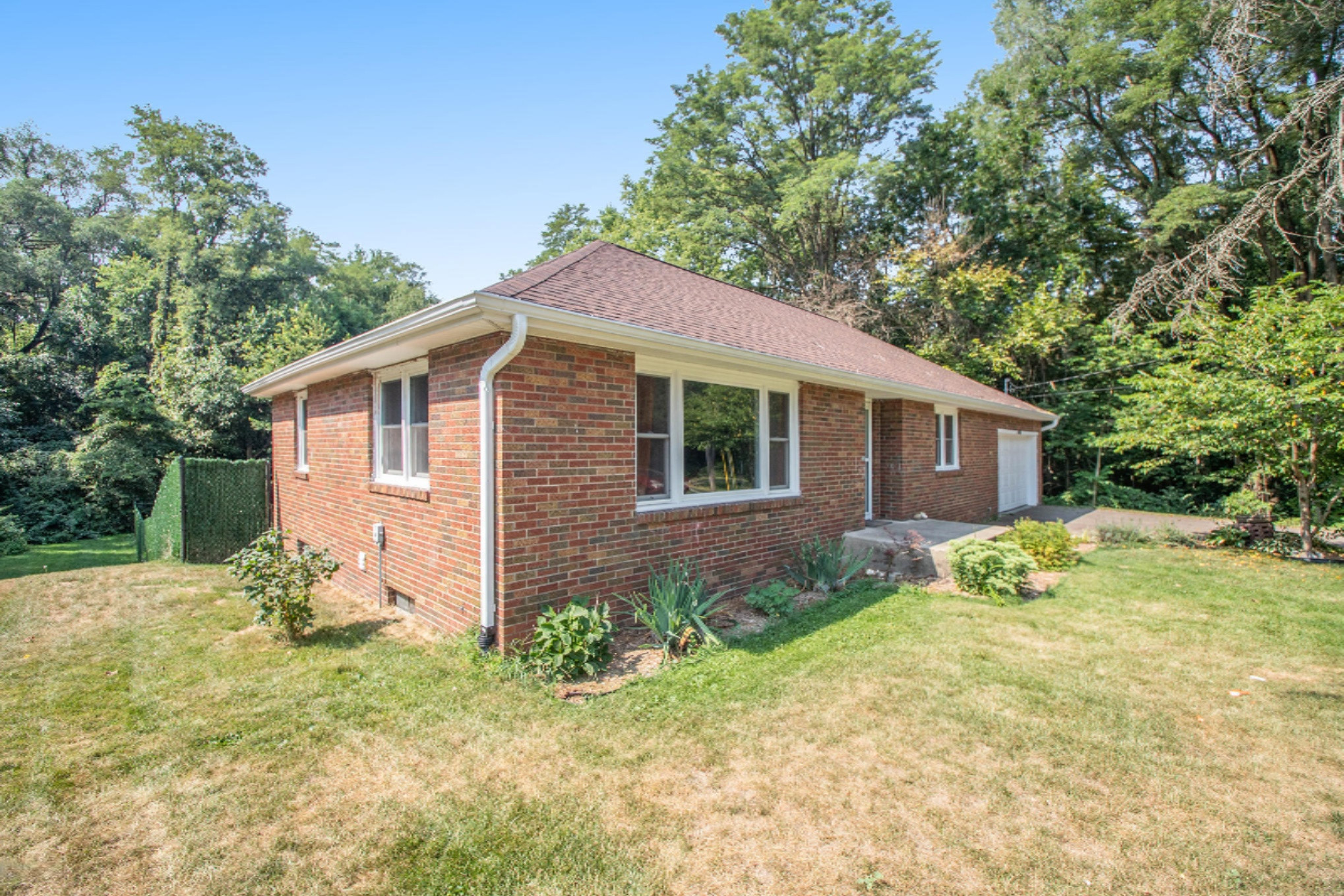6058 Pokagon Road Berrien Springs, MI 49103 - Photo 3 of 19 IMG_9559
