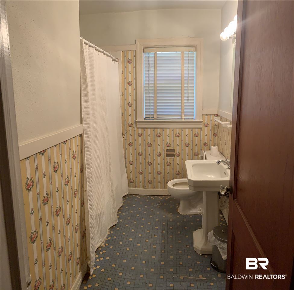 1214 Palmetto Street Mobile, AL 36604 - Photo 6 of 9
