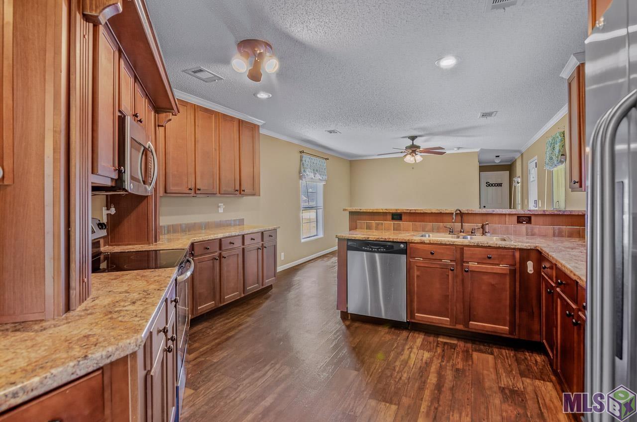 13124 Harold Road Gonzales, LA 70737 - Photo 6 of 20 Gallery Image 6