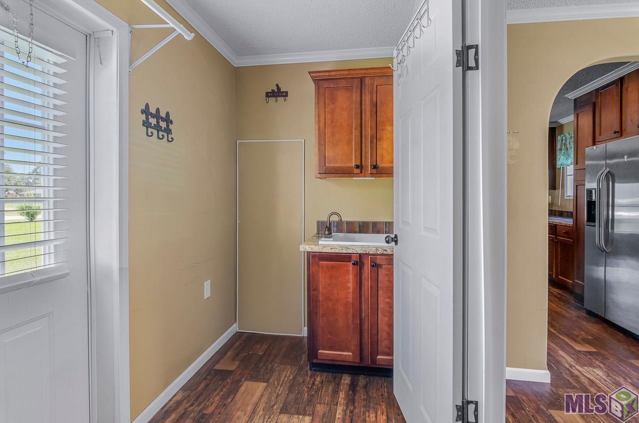 13124 Harold Road Gonzales, LA 70737 - Photo 8 of 20 Gallery Image 8