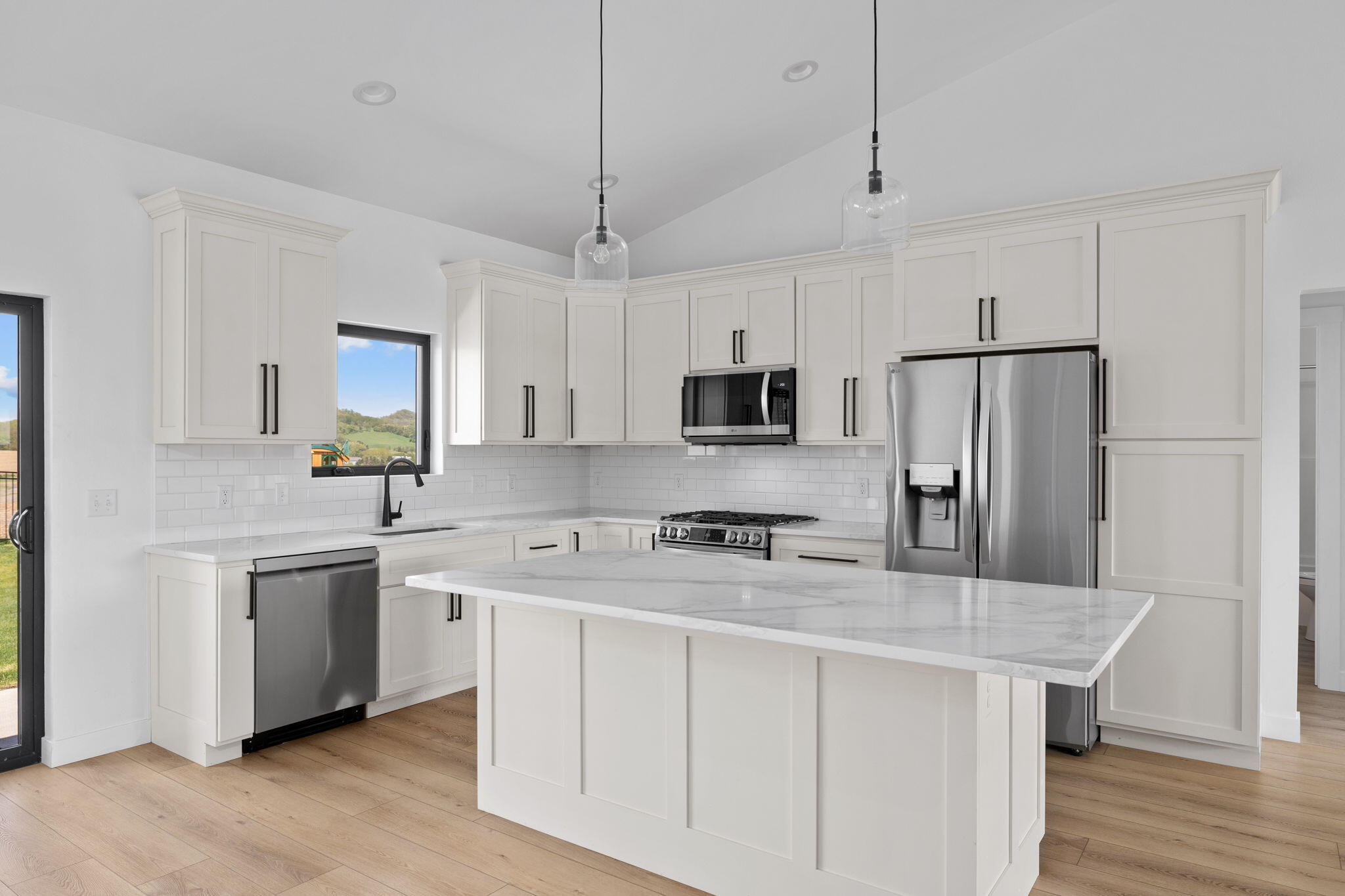269 Weston Road Holmen, WI 54636 - Photo 4 of 28 Kitchen
