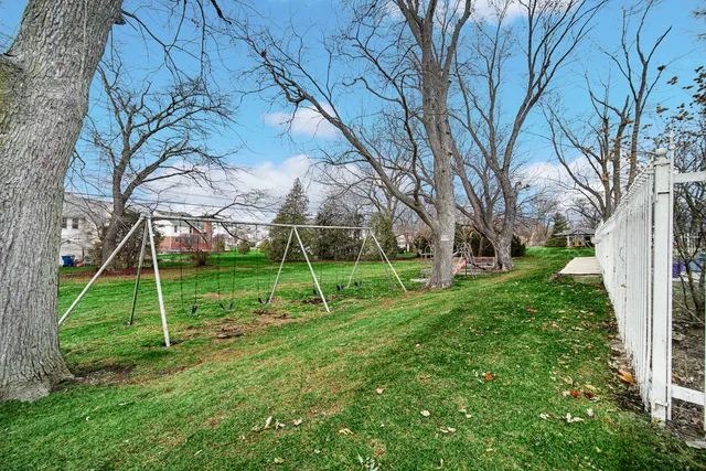 a view of house with garden