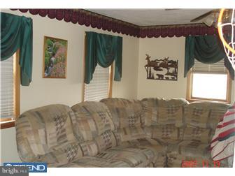 268 Canhouse Road Alloway, NJ 08318 - Photo 4 of 12 Living Room