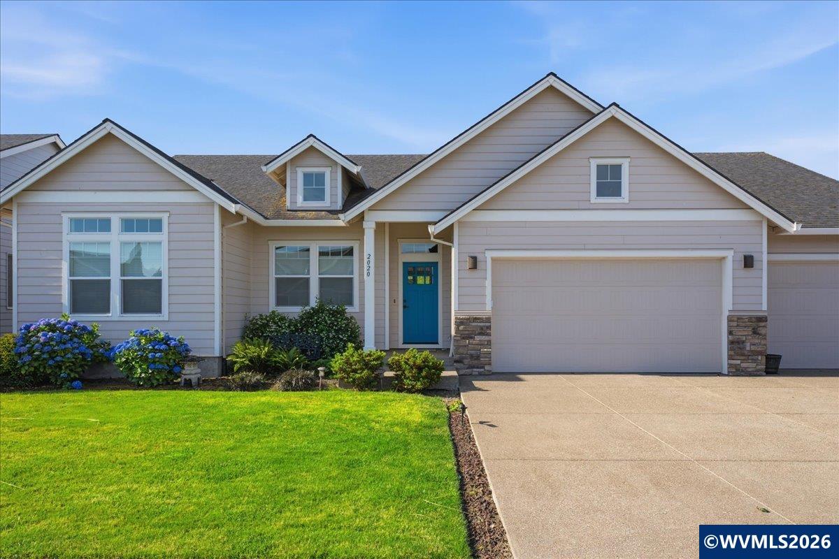 2020 Northeast Evergreen Avenue Albany, OR 97321 - Photo 2 of 29