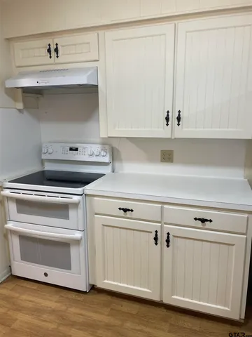 a close view of stove top oven