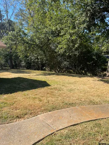 a view of an ocean beach