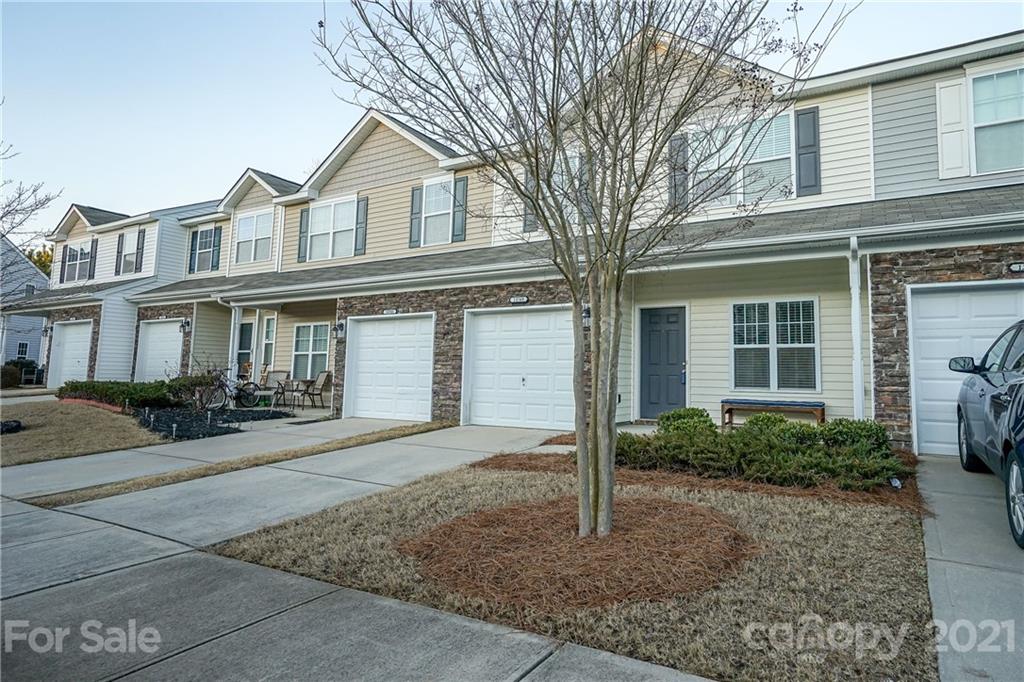 13769 Singleleaf Lane Charlotte, NC 28278 - Photo 2 of 25