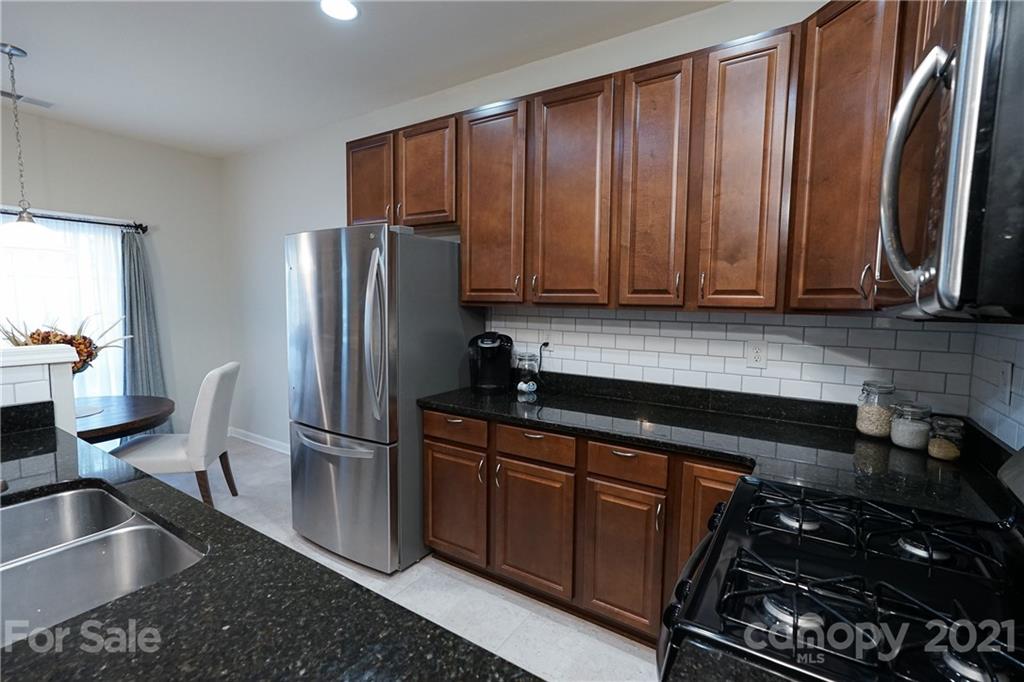 13769 Singleleaf Lane Charlotte, NC 28278 - Photo 10 of 25