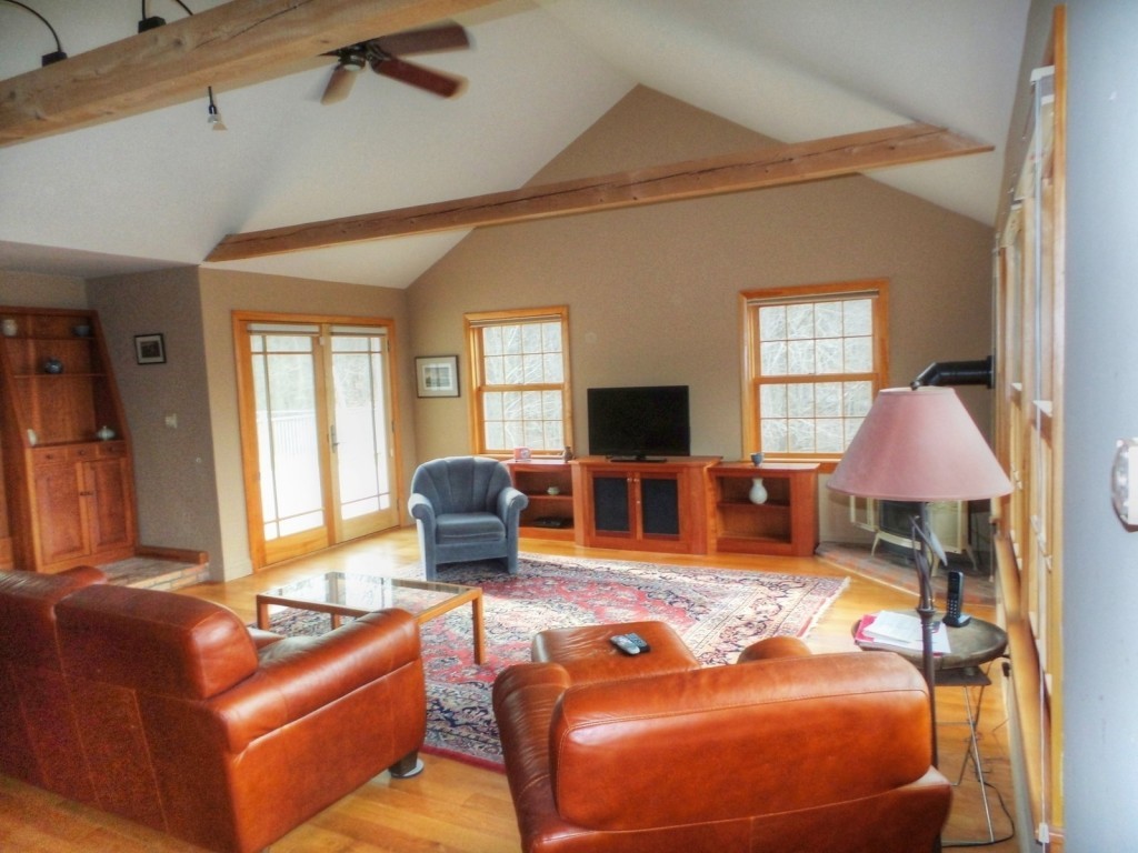 924 Pond Road Hinesburg, VT 05461 - Photo 2 of 36
