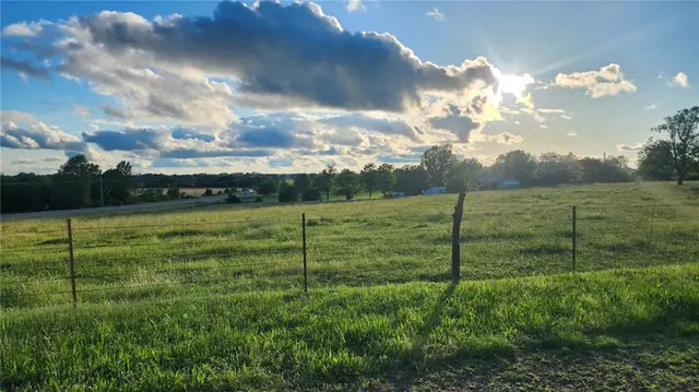 $164,500 | 2357 160th Highway, Columbus, KS 66725