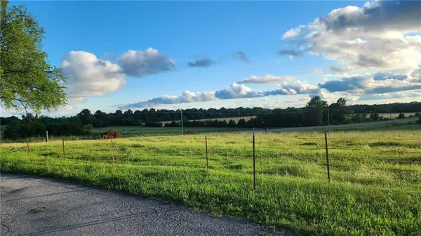 $164,500 | 2357 160th Highway, Columbus, KS 66725