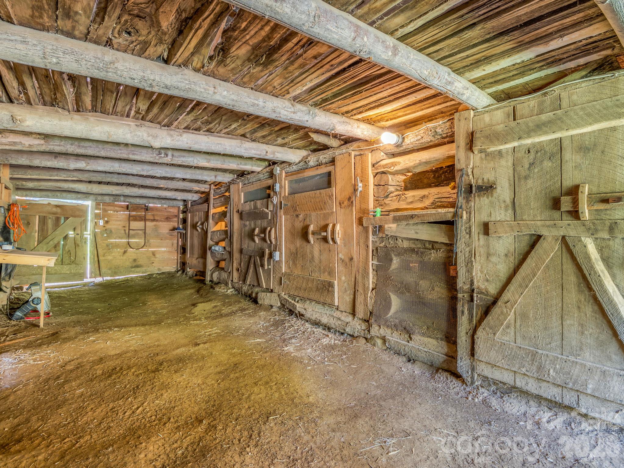 765 Hawk Ridge Lane Marshall, NC 28753 - Photo 41 of 48 Gallery Image 41