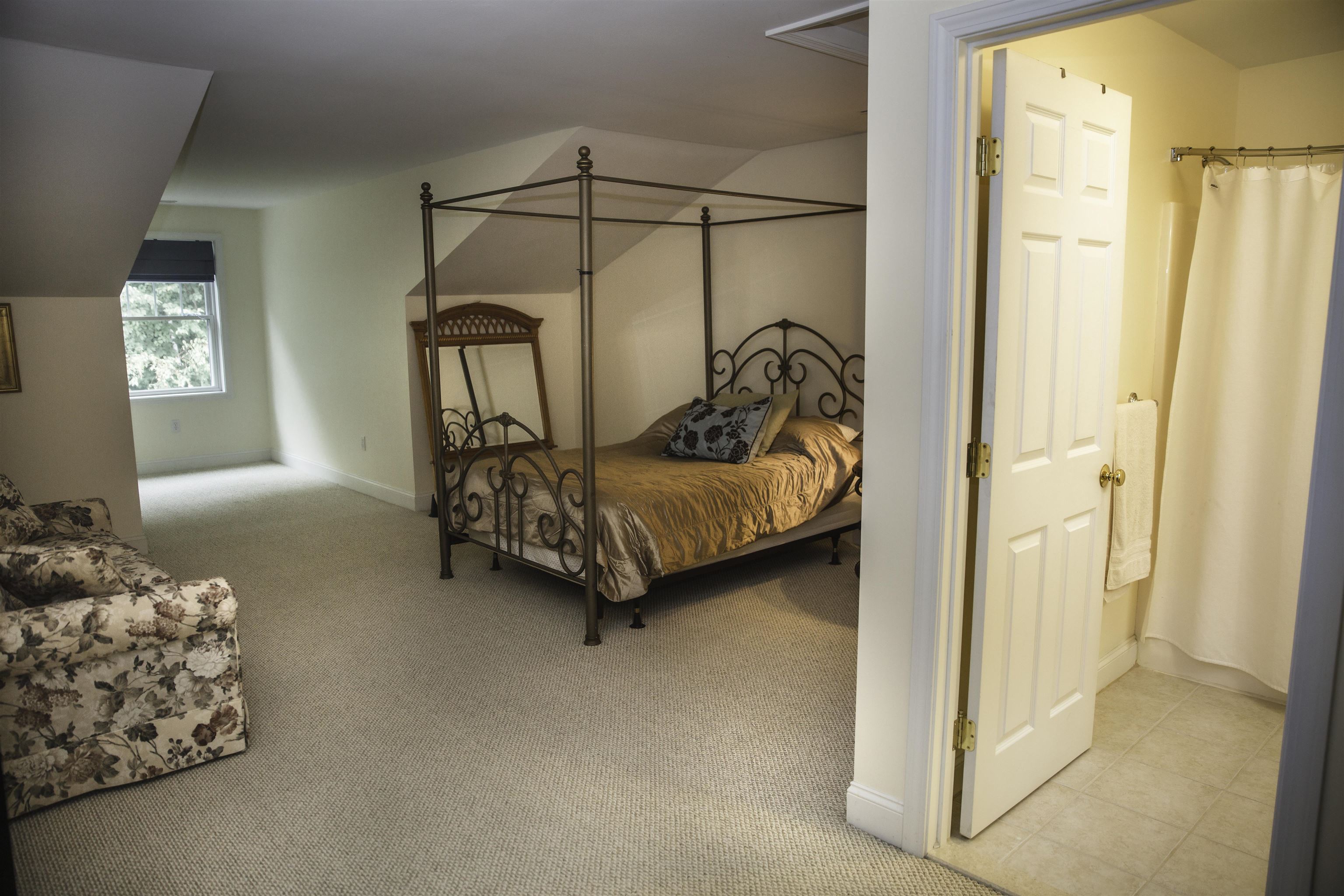 6 Winterberry Road Pelham, NH 03076 - Photo 13 of 15 Gallery Image 13