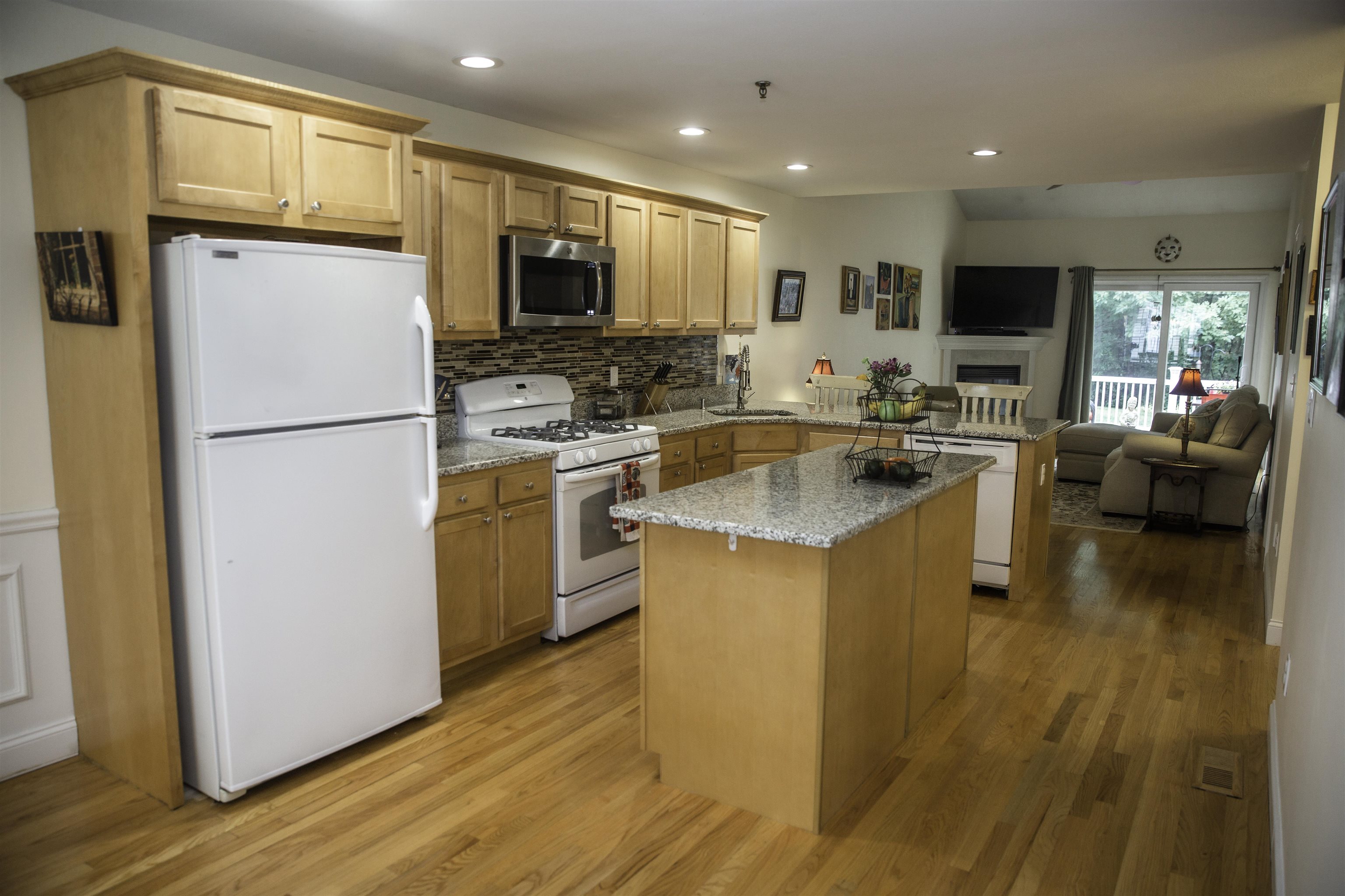 6 Winterberry Road Pelham, NH 03076 - Photo 5 of 15 Gallery Image 5
