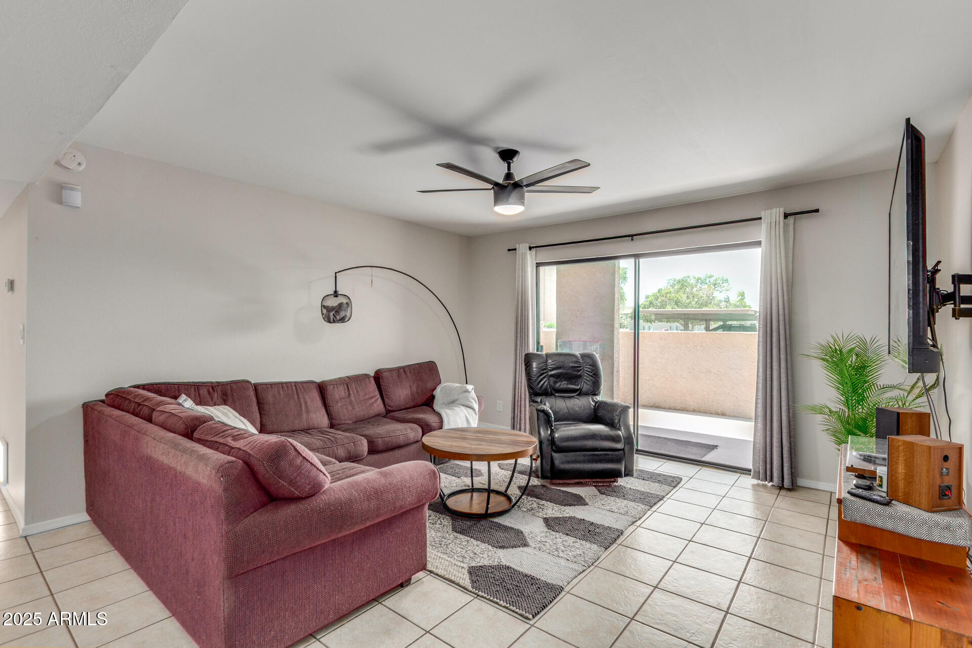 540 North May, Unit 1122 Mesa, AZ 85201 - Photo 4 of 28 5 May