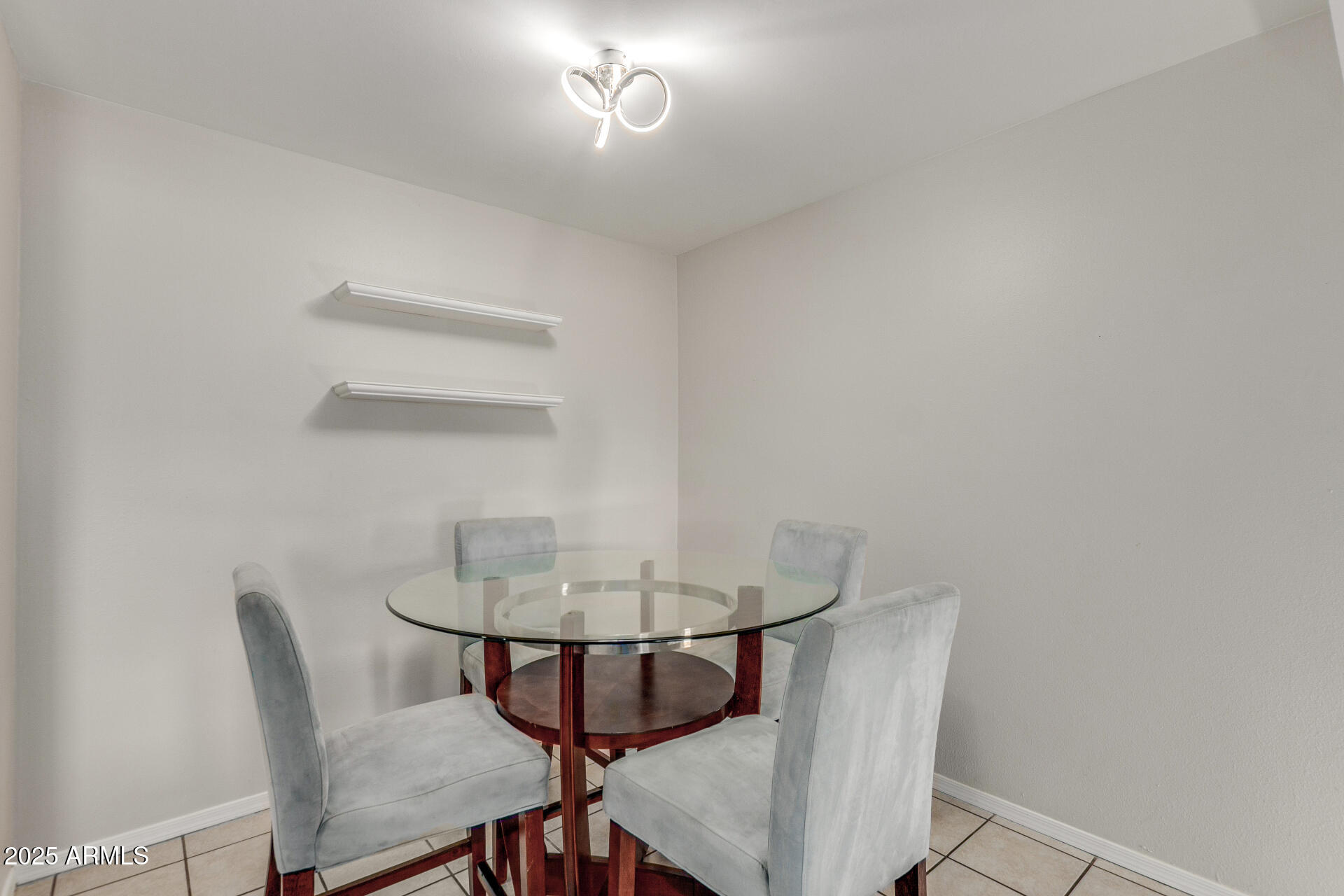 540 North May, Unit 1122 Mesa, AZ 85201 - Photo 6 of 28 8 May