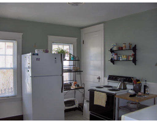 21 Longfellow Road Worcester, MA 01602 - Photo 13 of 17 Gallery Image 13
