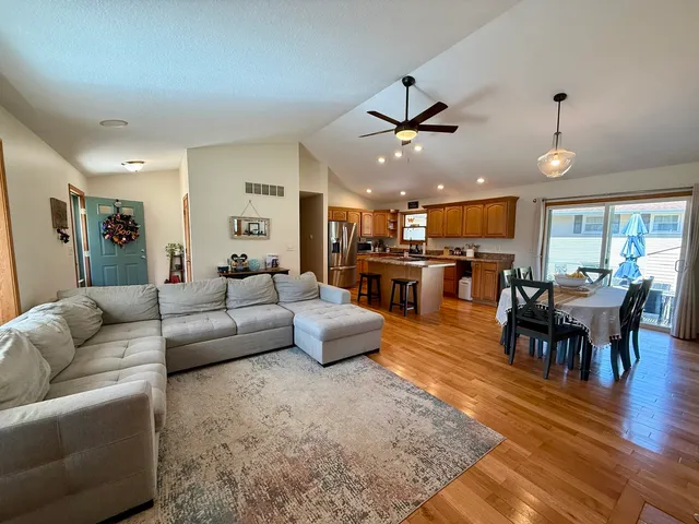 $200,000 | 1529 Gleason Drive, Rantoul, IL 61866