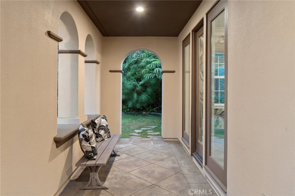 33 Basilica Place Ladera Ranch, CA 92694 - Photo 10 of 61