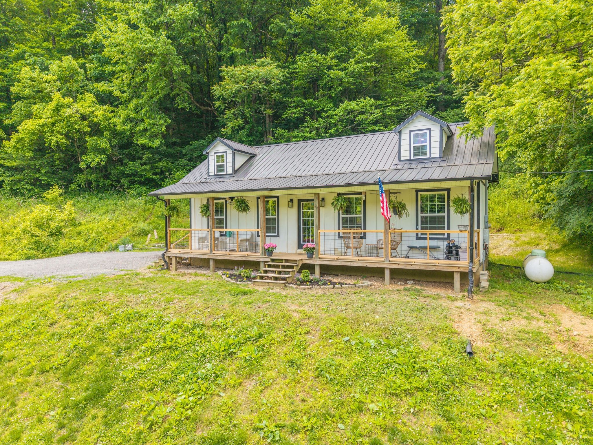 549 Hix Hollow Road Whitleyville, TN 38588 - Photo 8 of 38