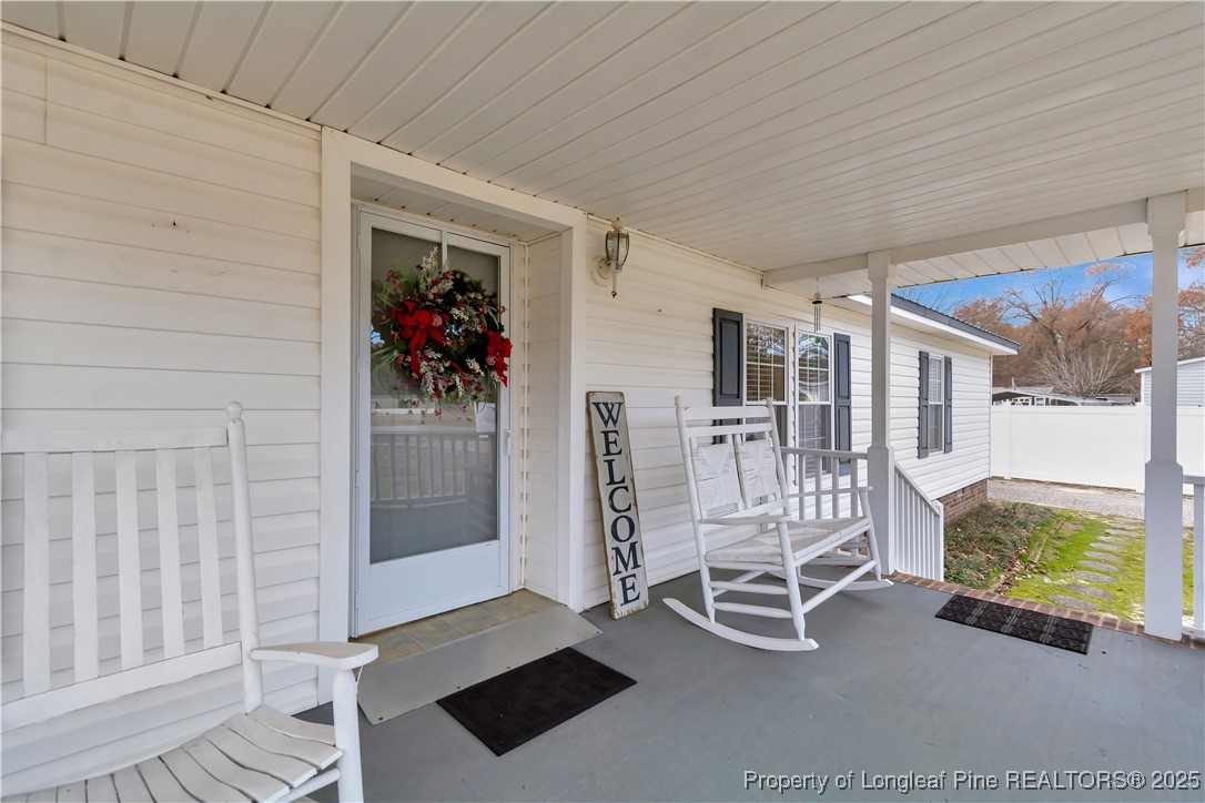 253 Butters Cemetery Road Bladenboro, NC 28320 - Photo 4 of 28