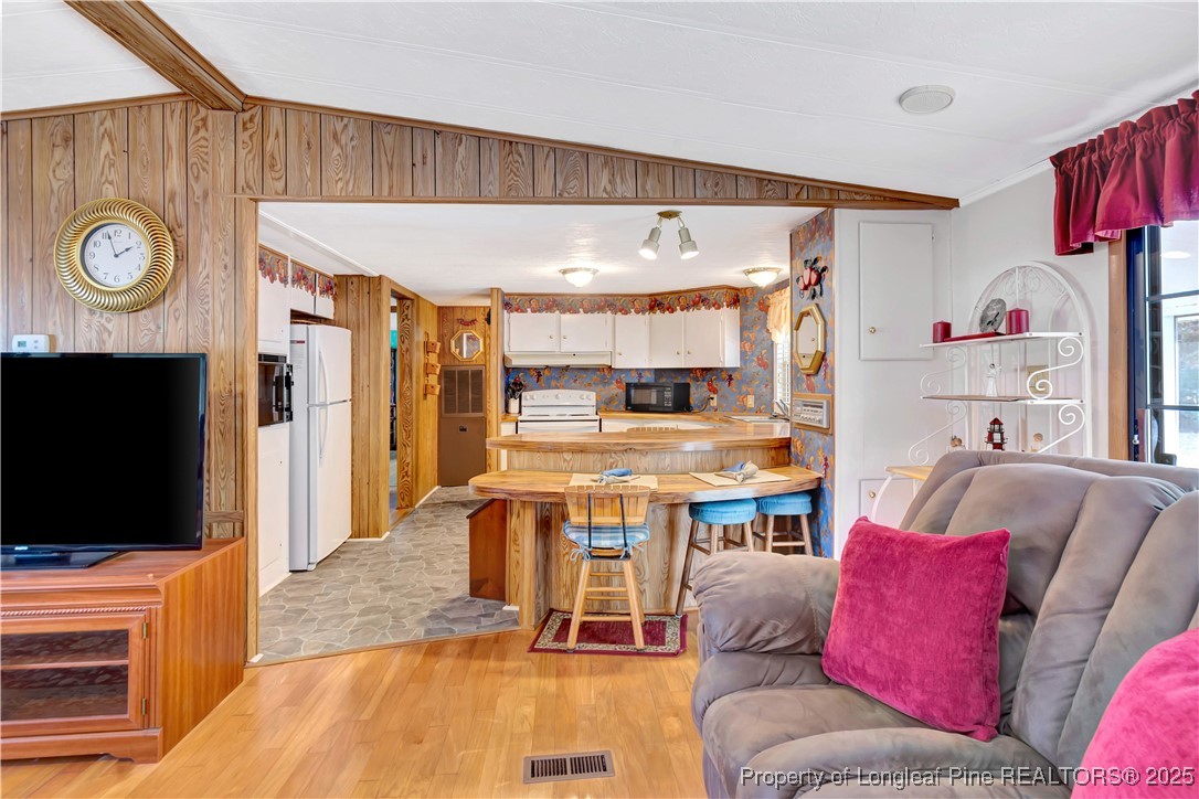 253 Butters Cemetery Road Bladenboro, NC 28320 - Photo 8 of 28