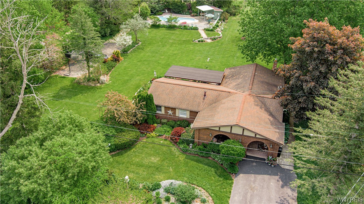 4329 Sunset Drive Lockport Town, NY 14094 - Photo 2 of 46