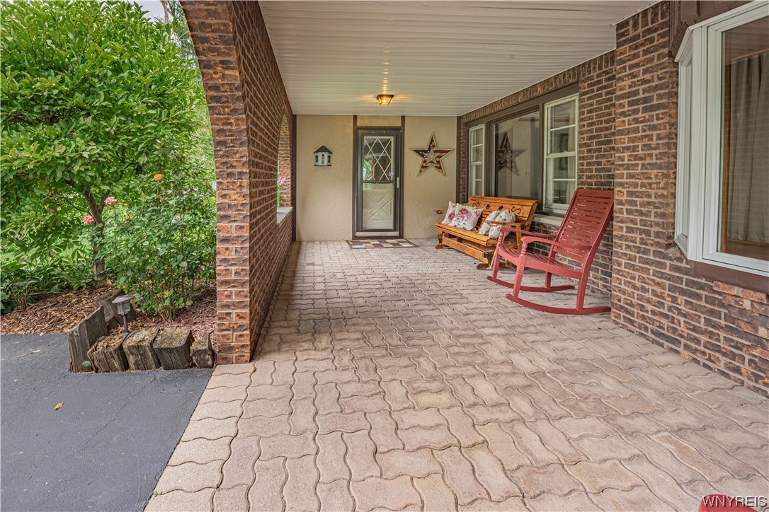 4329 Sunset Drive Lockport Town, NY 14094 - Photo 5 of 46