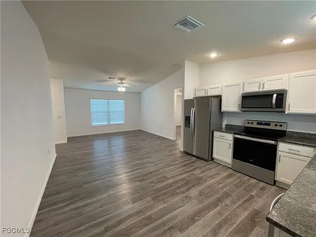 $269,900 | 131 Carousel Avenue, LaBelle, FL 33935