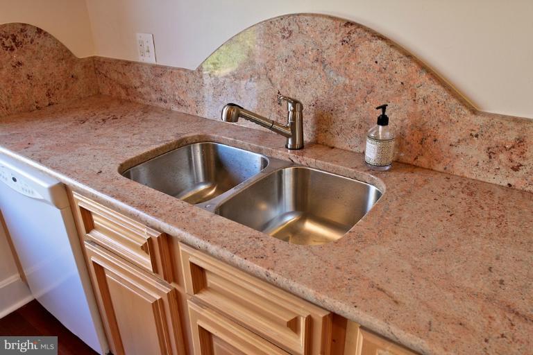 771 Harvard Street Northwest Washington, DC 20001 - Photo 13 of 24 Kitchen
