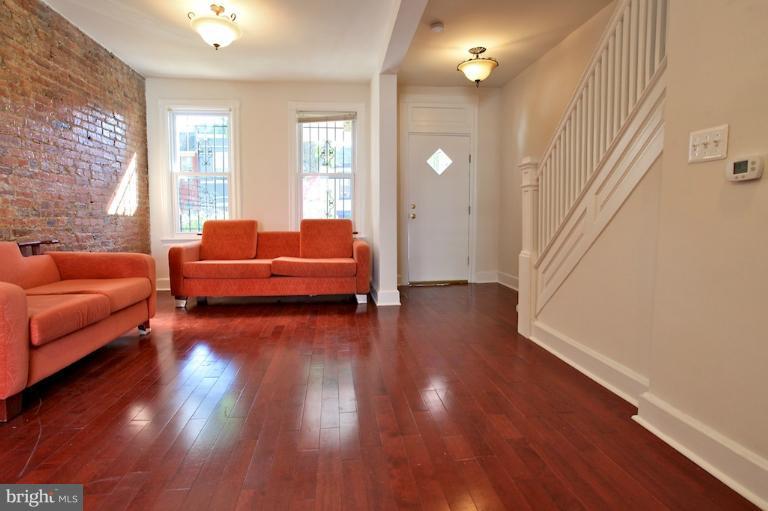 771 Harvard Street Northwest Washington, DC 20001 - Photo 5 of 24 Family Room