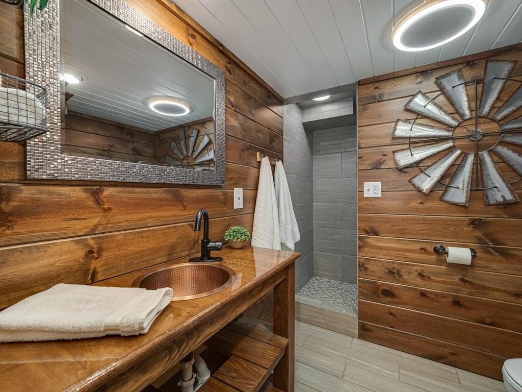 5137 Forest Road Minnetonka, MN 55345 - Photo 30 of 37 Gallery Image 30