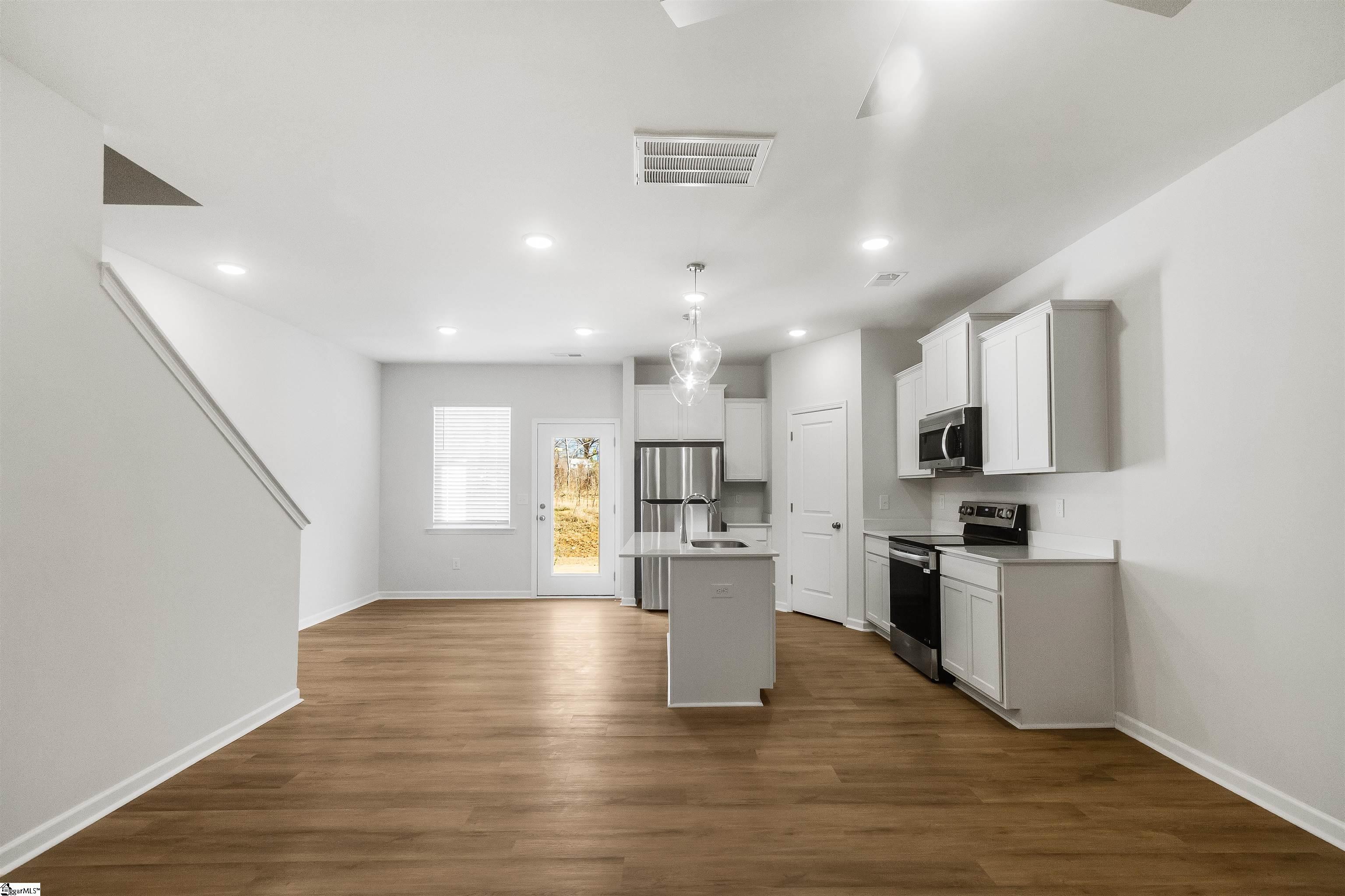 28 Stoneview Way Taylors, SC 29687 - Photo 6 of 50