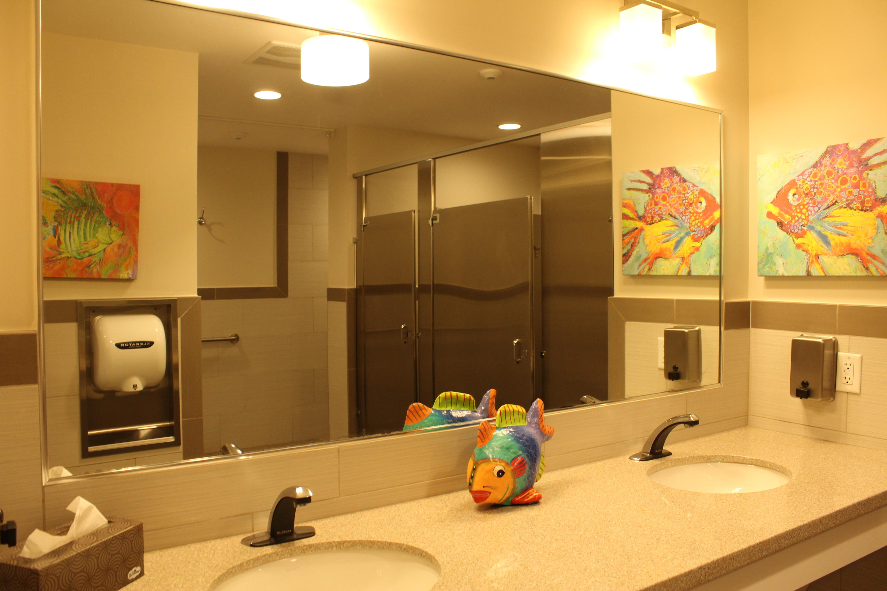 2871 North Ocean Boulevard, Unit F431 Boca Raton, FL 33431 - Photo 11 of 16 Men/Womens Locker Rooms