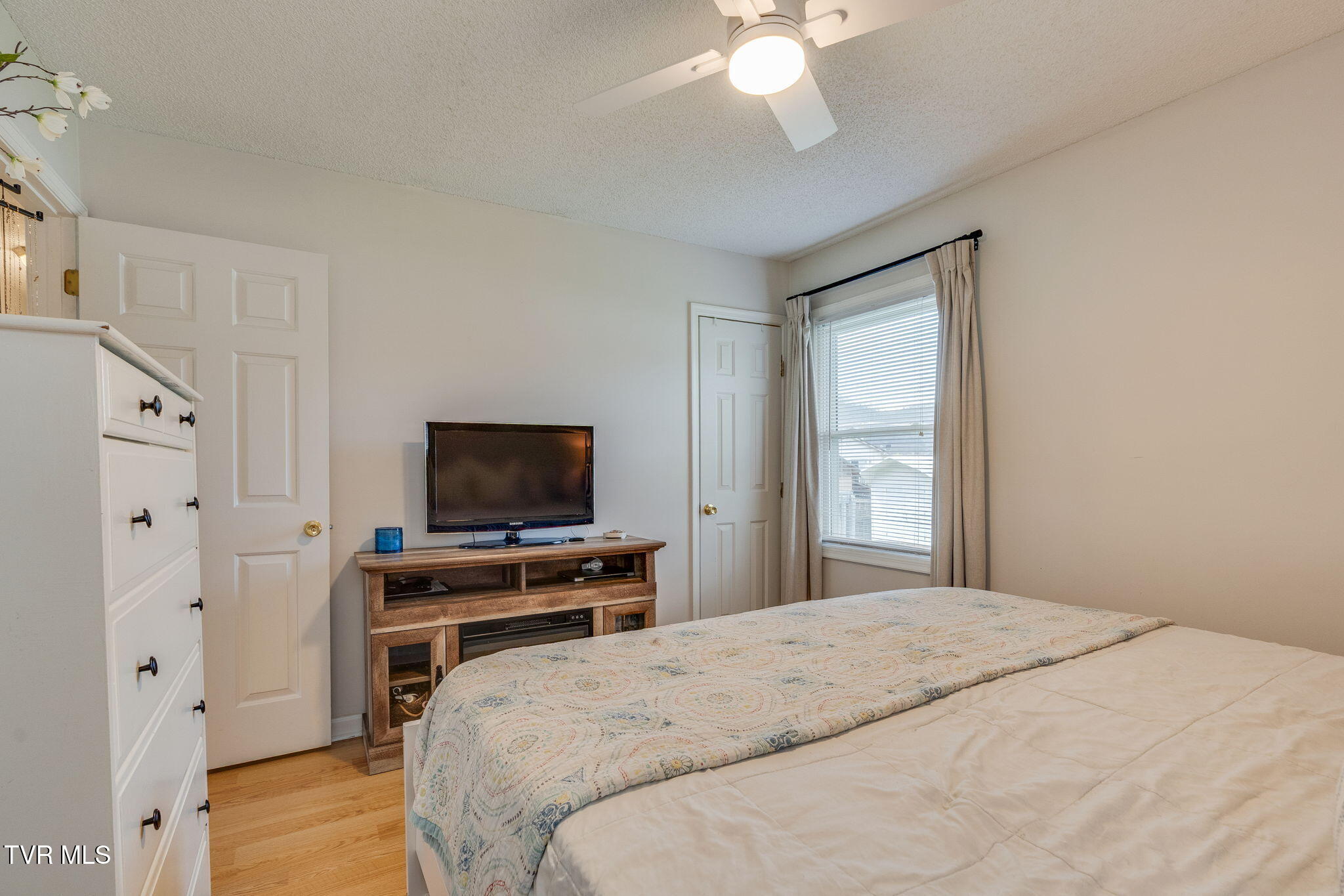 631 South Elm Avenue Erwin, TN 37650 - Photo 13 of 25 013