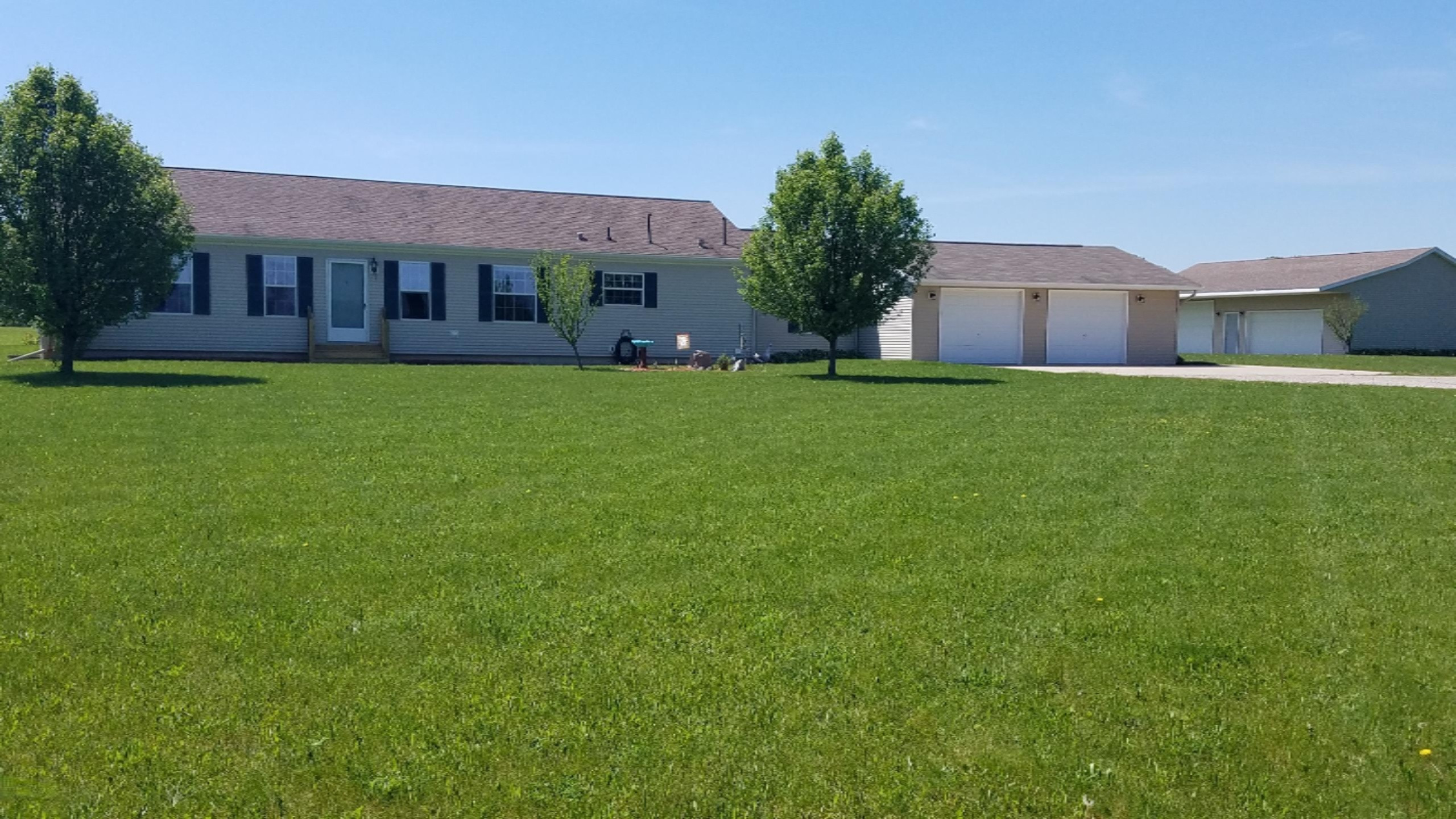 7860 North Branch Road Watervliet, MI 49098 - Photo 1 of 36 20180524_121011