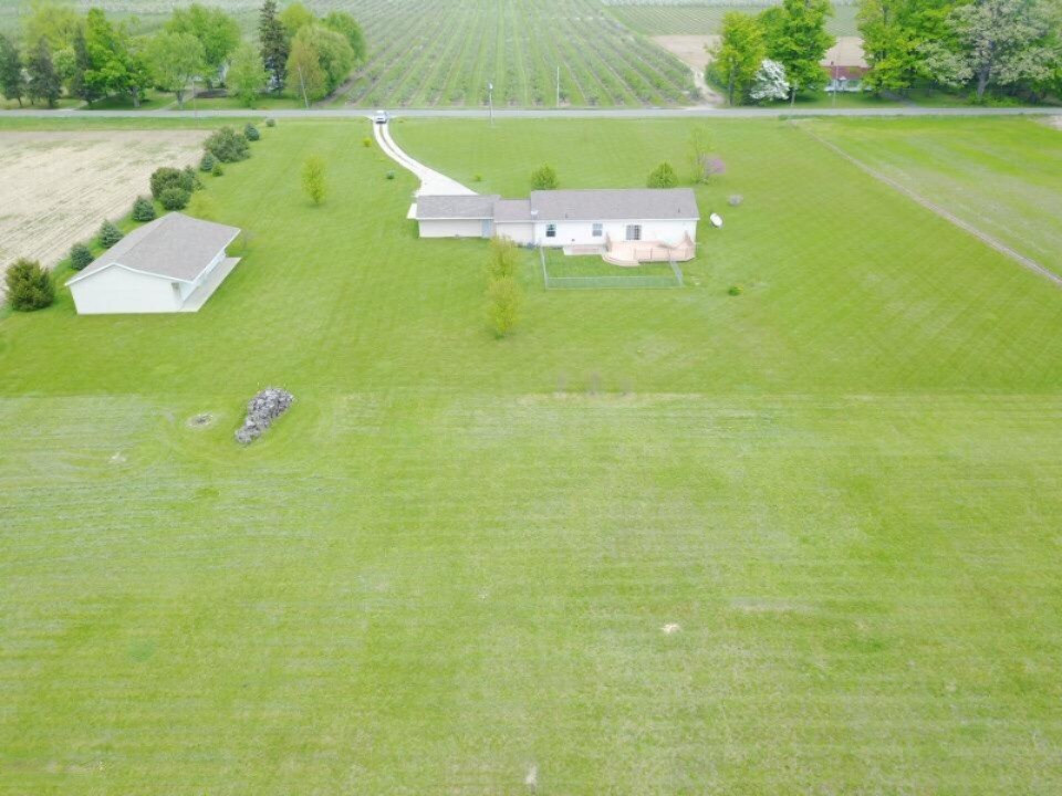 7860 North Branch Road Watervliet, MI 49098 - Photo 34 of 36 IMG_1956