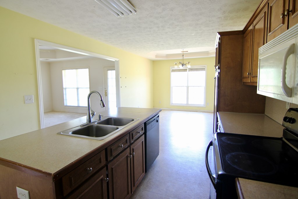 114 McLendon Road Fort Mitchell, AL 36856 - Photo 12 of 37 Kitchen