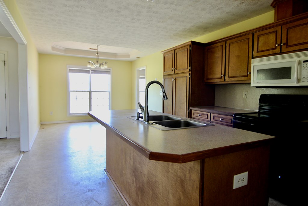 114 McLendon Road Fort Mitchell, AL 36856 - Photo 10 of 37 Eat-in Kitchen