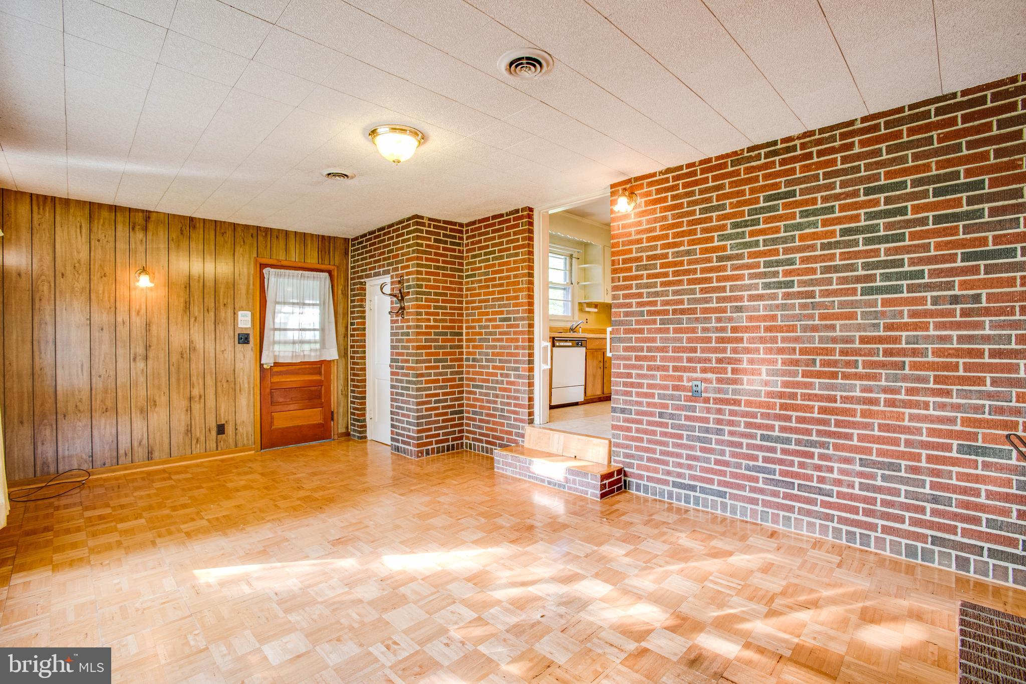 11358 Ridge Road King George, VA 22485 - Photo 16 of 31 Family room with door to screened patio