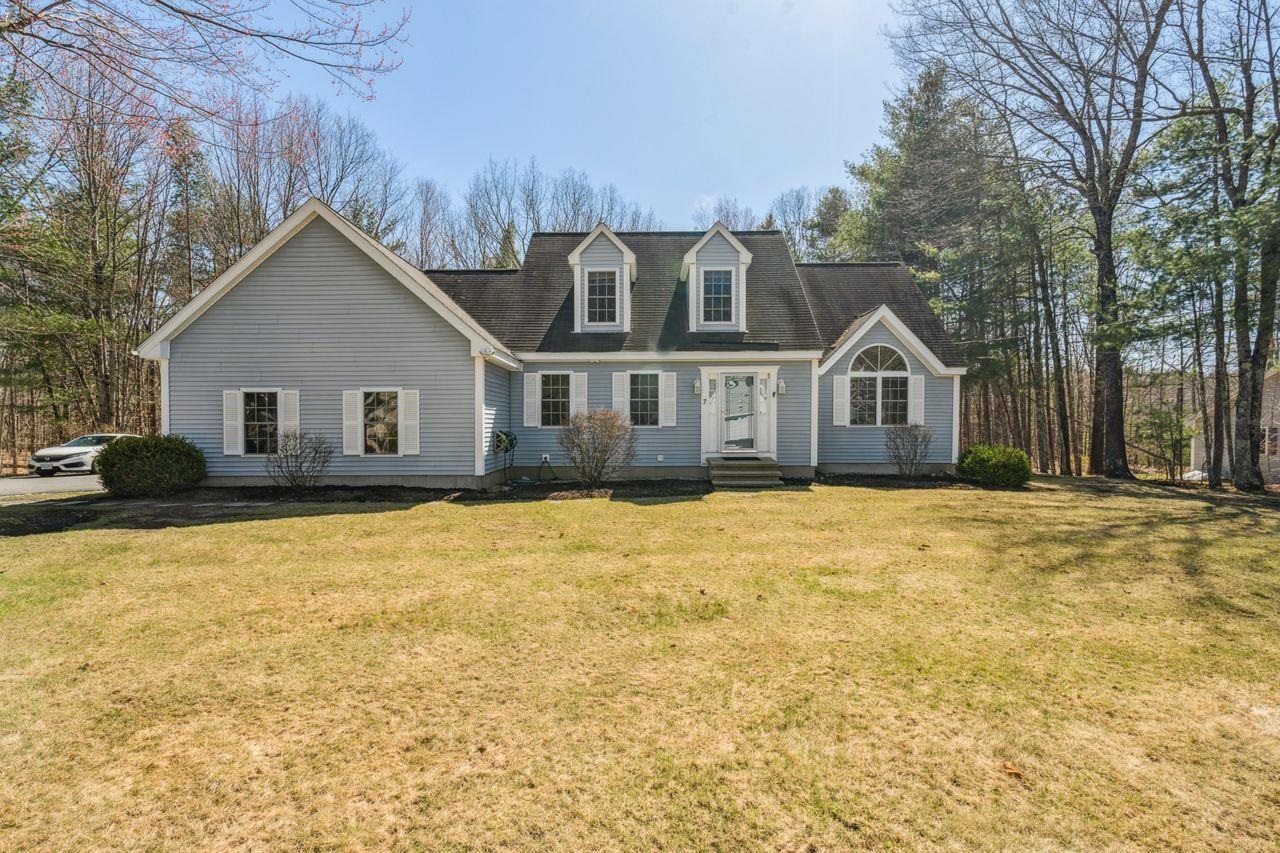 7 Patricia Lane Amherst, NH 03031 - Photo 1 of 37