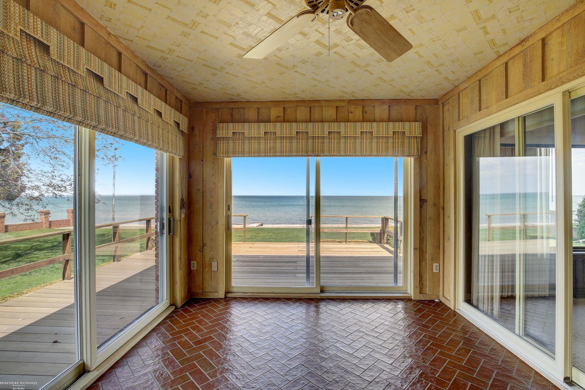 4880 Lakeshore Road Fort Gratiot, MI 48059 - Photo 34 of 69 50142242-b05f5c71-3b2d-48df-b1df-4642fcddc147.JPG