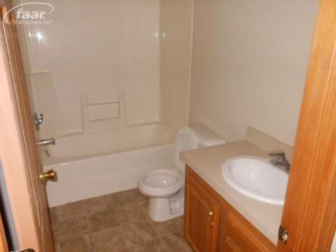 3500 East Carpenter Road Flint, MI 48506 - Photo 9 of 10 20376443-8.JPG