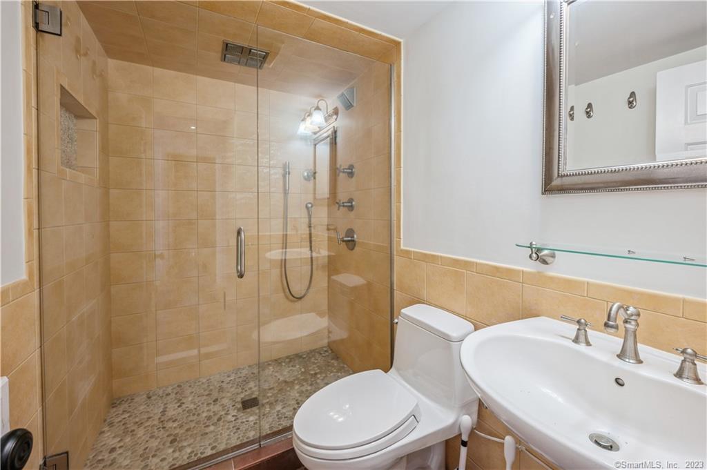 2428 Long Ridge Road Stamford, CT 06903 - Photo 15 of 29